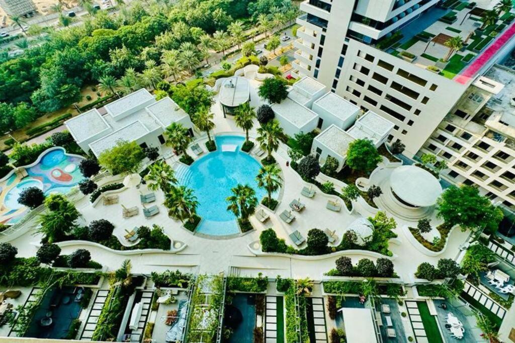 Bright With Pool Views At Hameni Tower, Jvc