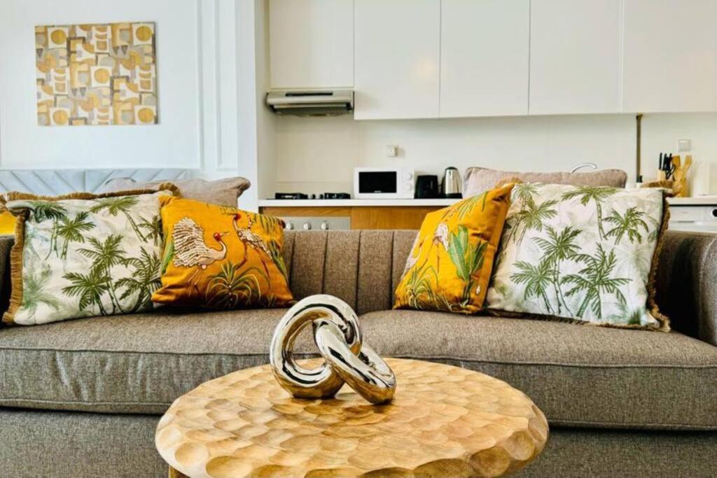 Bright With Pool Views At Hameni Tower, Jvc Apartment Dubai